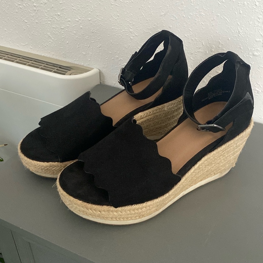 Torrid wedges